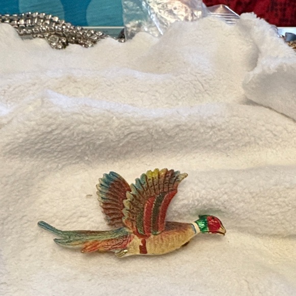 Vintage Colourful Flocked Metal  Pheasant Brooch - Picture 4 of 10